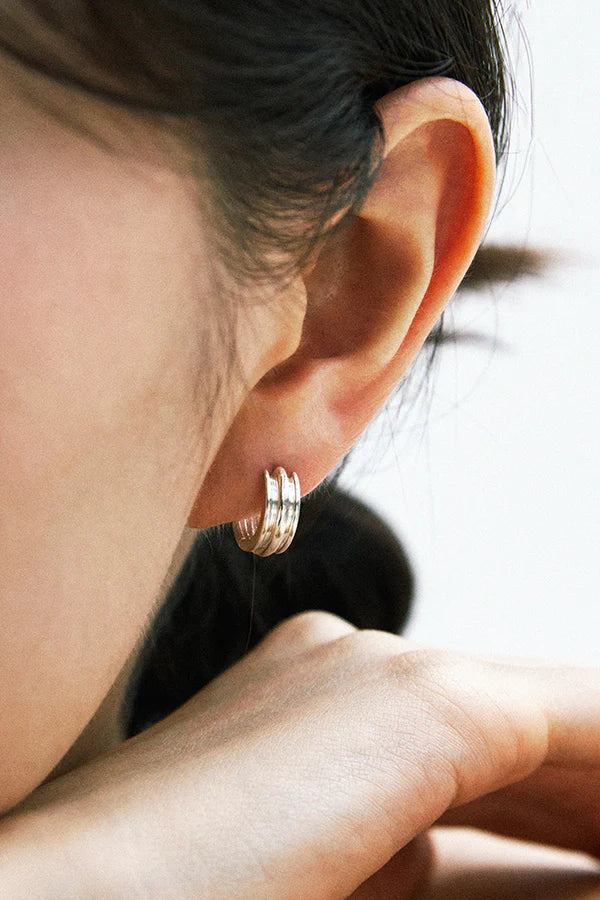 ROUNDED POTTERY VESSEL ONE-TOUCH EARRINGS