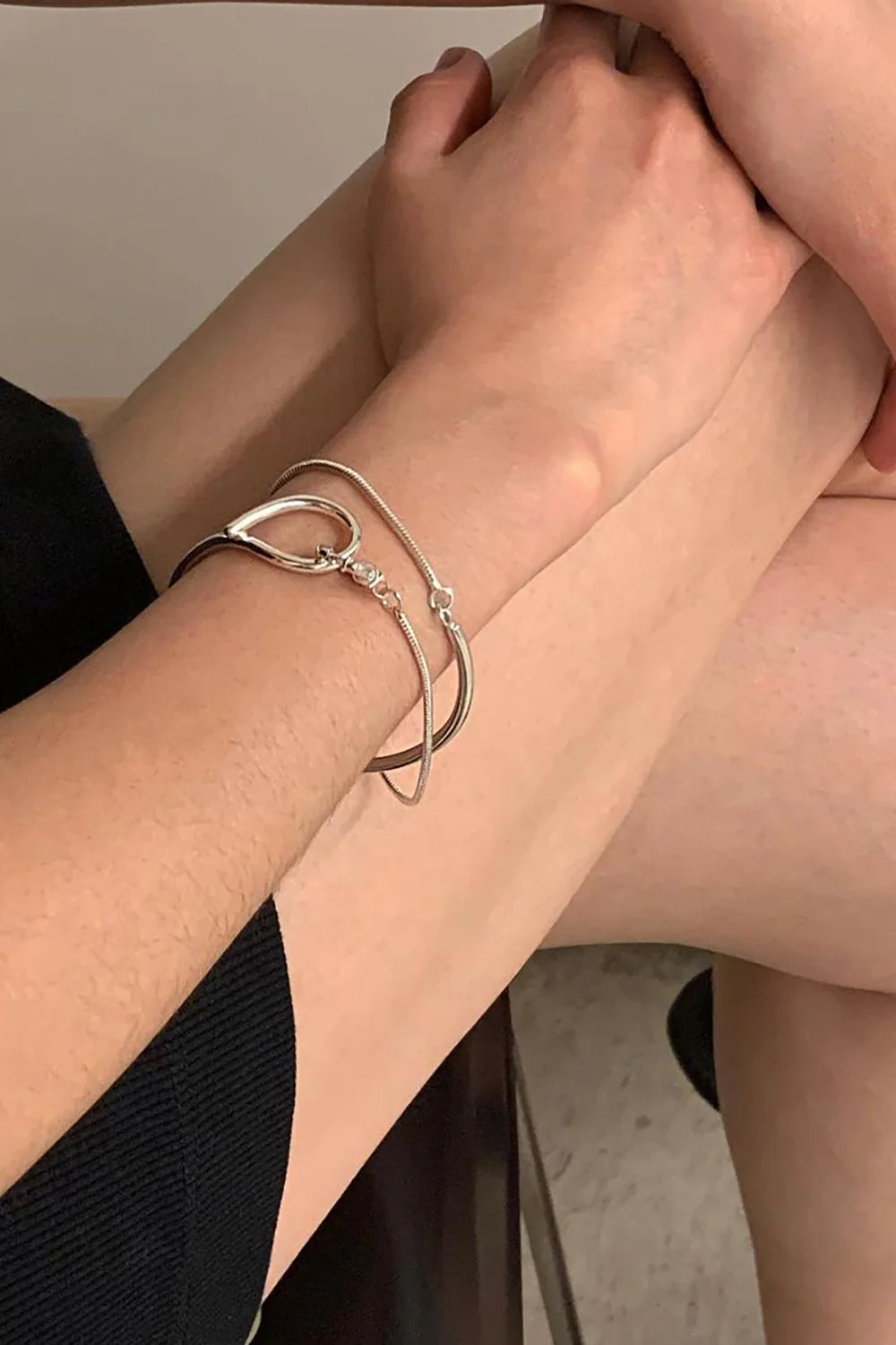 STRAPPY BRACELET IN SILVER